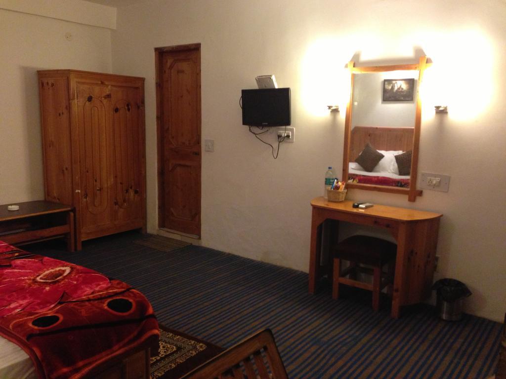 Akash Hills Hotel Manāli Kültér fotó