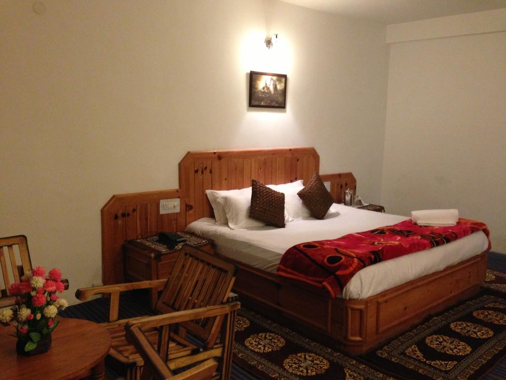 Akash Hills Hotel Manāli Kültér fotó