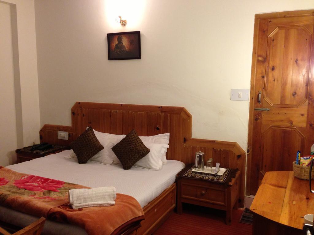 Akash Hills Hotel Manāli Kültér fotó