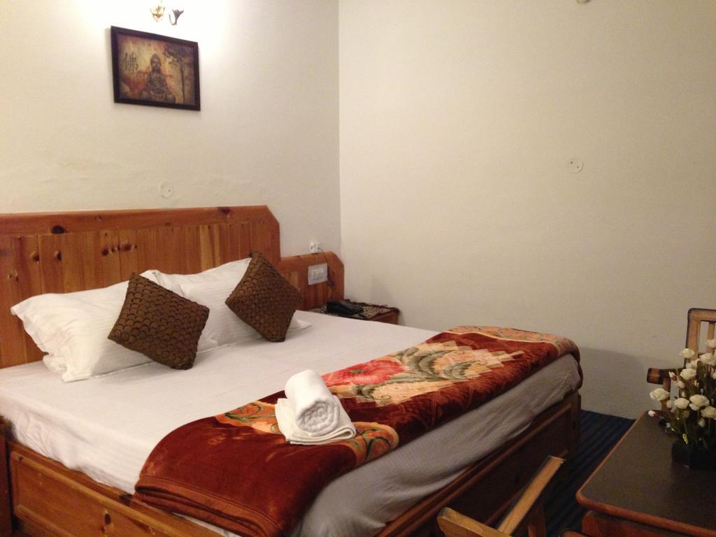 Akash Hills Hotel Manāli Kültér fotó