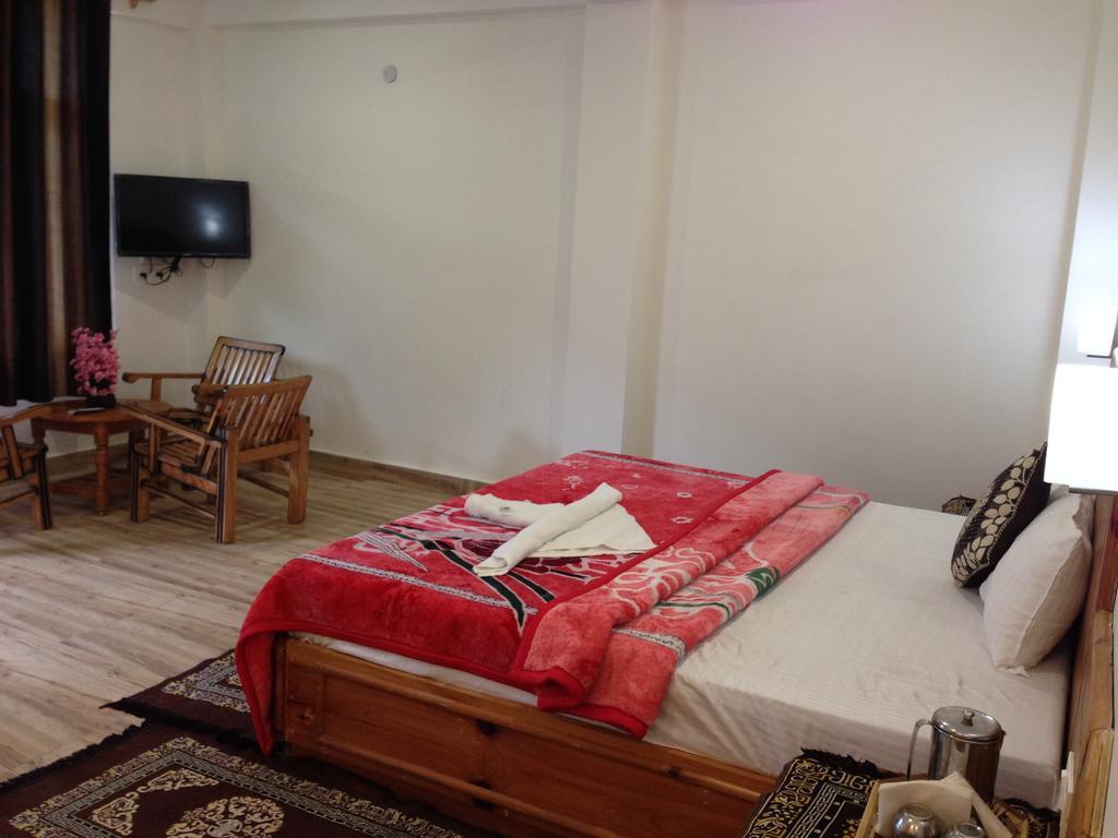 Akash Hills Hotel Manāli Kültér fotó
