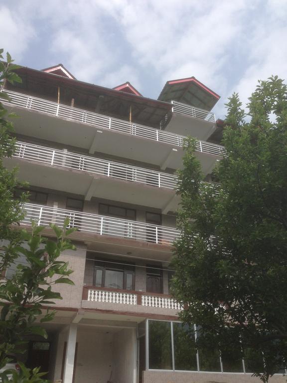 Akash Hills Hotel Manāli Kültér fotó